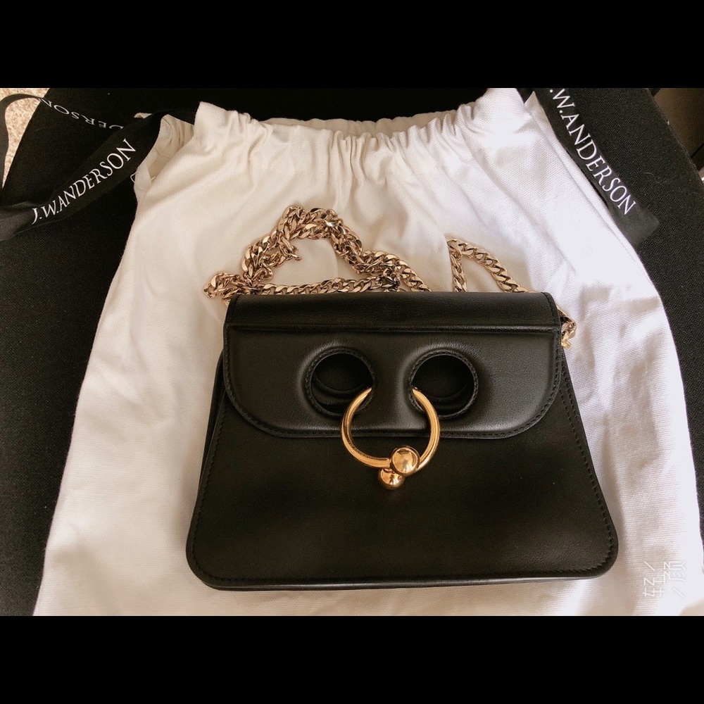 JW. ANDERSON